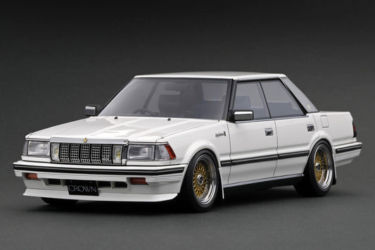 Ignition Model 1:18 Toyota Crown 3.0 Royal Saloon G (120) Pearl White/Gold (2 Colours)