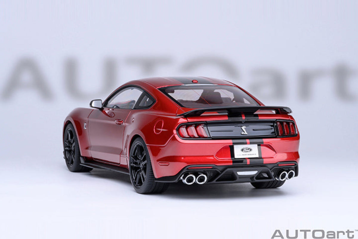 AUTOart 1:18 FORD MUSTANG SHELBY GT500 - Rapid Red 73098