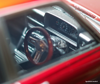 Ignition Model 1:18 Toyota MarkⅡ Sedan Grande (MX41) Red Metallic IG3428