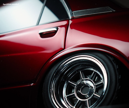 Ignition Model 1:18 Toyota MarkⅡ Sedan Grande (MX41) Red Metallic IG3428