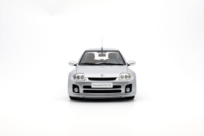 OttOmobile 1:18 RENAULT CLIO V6 PHASE 1 SILVER 2001