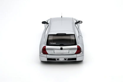 OttOmobile 1:18 RENAULT CLIO V6 PHASE 1 SILVER 2001