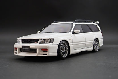 Ignition Model 1:18 Nissan STAGEA 260RS (WGNC34) White With RB26DETT Engine IG2889