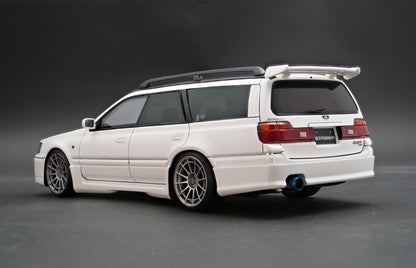 Ignition Model 1:18 Nissan STAGEA 260RS (WGNC34) White With RB26DETT Engine IG2889