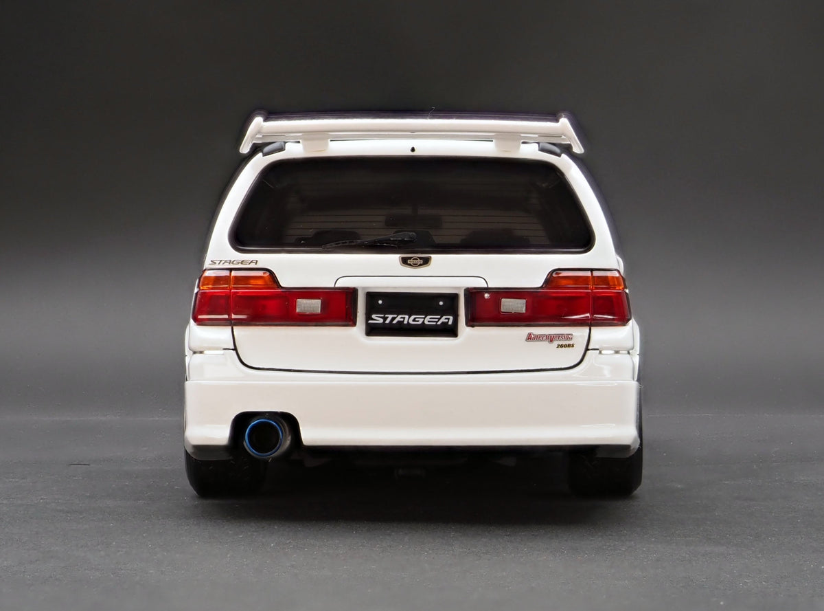 Ignition Model 1:18 Nissan STAGEA 260RS (WGNC34) White With RB26DETT Engine IG2889