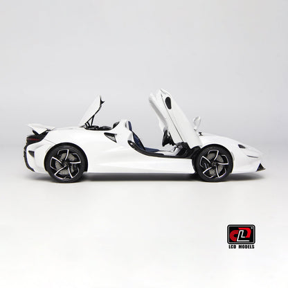 LCD 1:18 McLaren ELVA - White LCD18015-WH