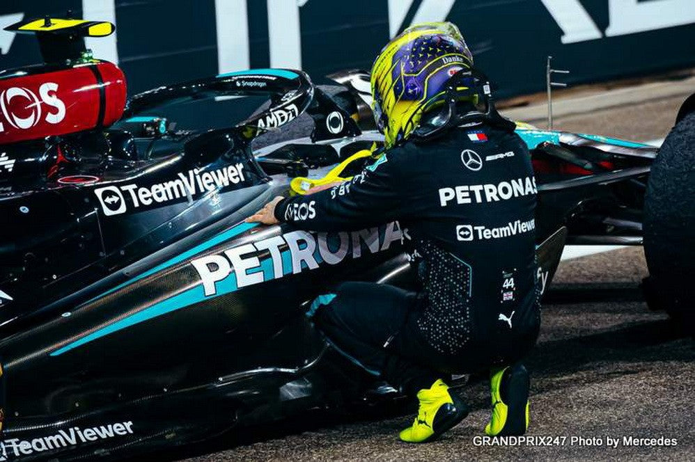 [Preorder] MINICHAMPS 1:12 MERCEDES-AMG PETRONAS FORMULA ONE TEAM F1 W15 E PERFORMANCE 127242444