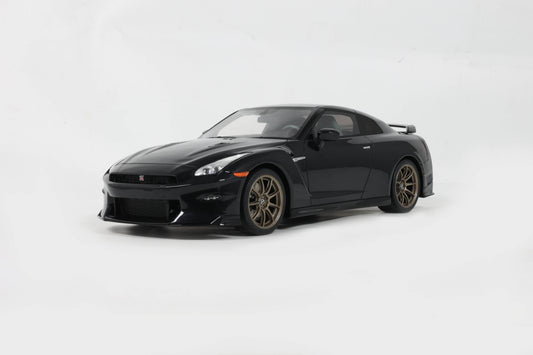 [Preorder] GT Spirit 1:18 NISSAN GT-R TAKUMI EDITION PURPLE 2024 GT932