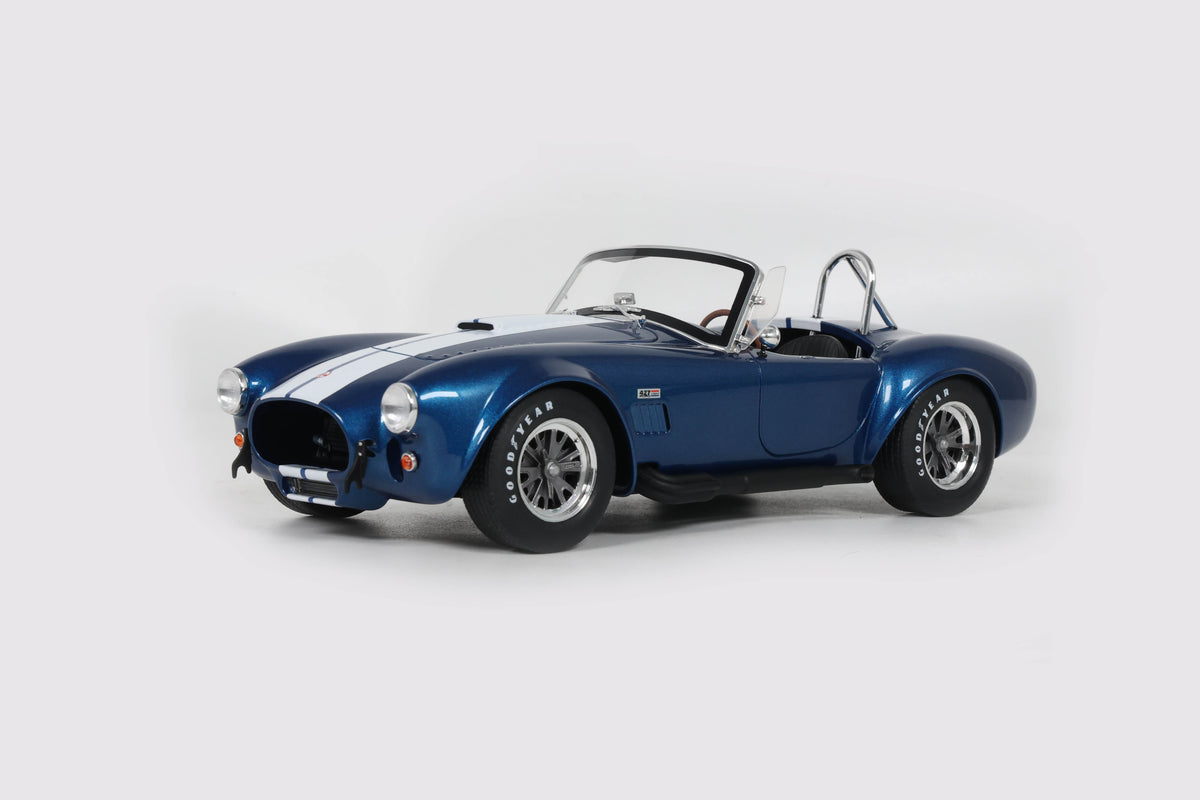 [Preorder] GT Spirit 1:18 SHELBY COBRA 427 S/C NAVY BLUE 1967 GT595