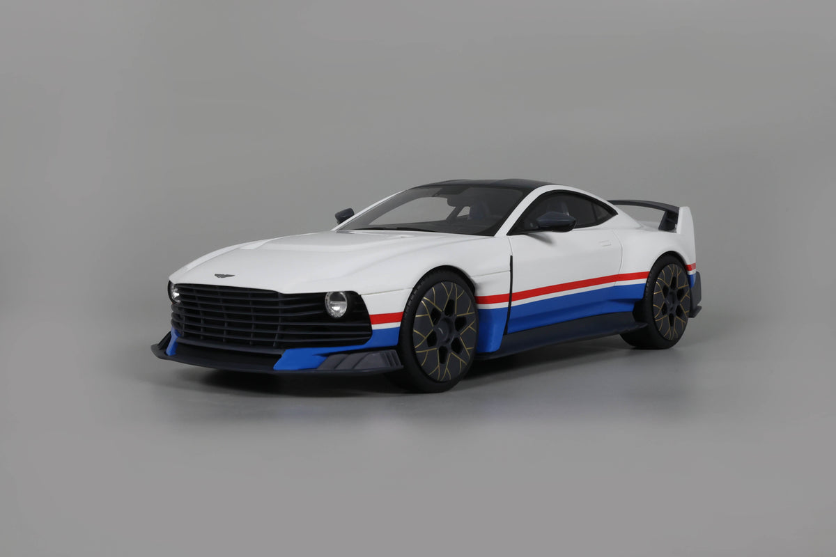 [Preorder] GT Spirit 1:18 ASTON MARTIN VALIANT ZENITH WHITE 2024 GT987
