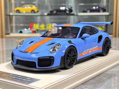 Vehicle Art 1:18 Porsche 911 GT2 RS Weissach - 4 Colors
