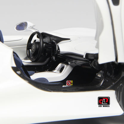 LCD 1:18 McLaren ELVA - White LCD18015-WH