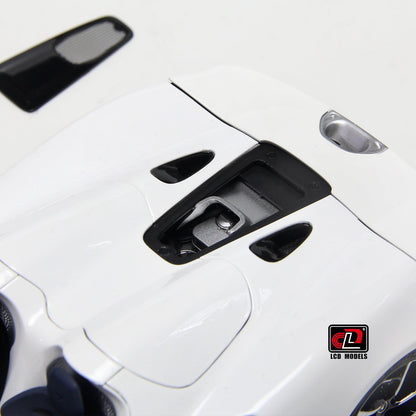 LCD 1:18 McLaren ELVA - White LCD18015-WH