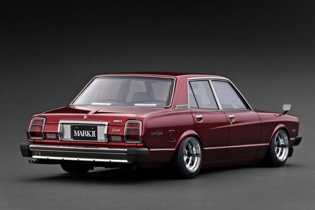 Ignition Model 1:18 Toyota MarkⅡ Sedan Grande (MX41) Red Metallic IG3428