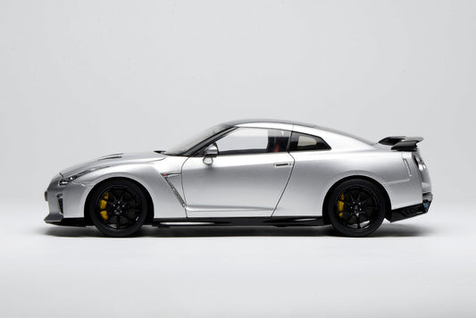 [Preorder] Motorhelix 1:18 Nissan GT-R (R35) Track Edition Engineered by NISMO T-Spec 2022 Silver M83517