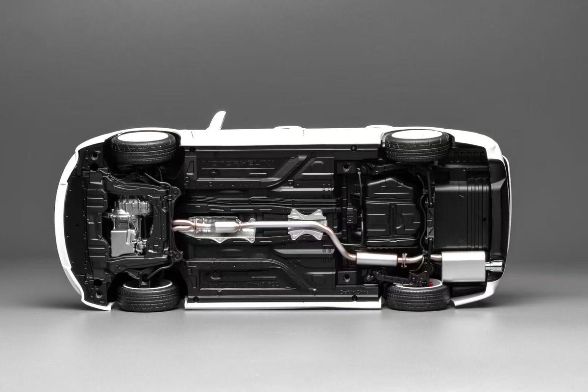 MOTORHELIX 1:18 Honda Civic Type R (FD2) 2007 Facelift Premium White Pearl M85404