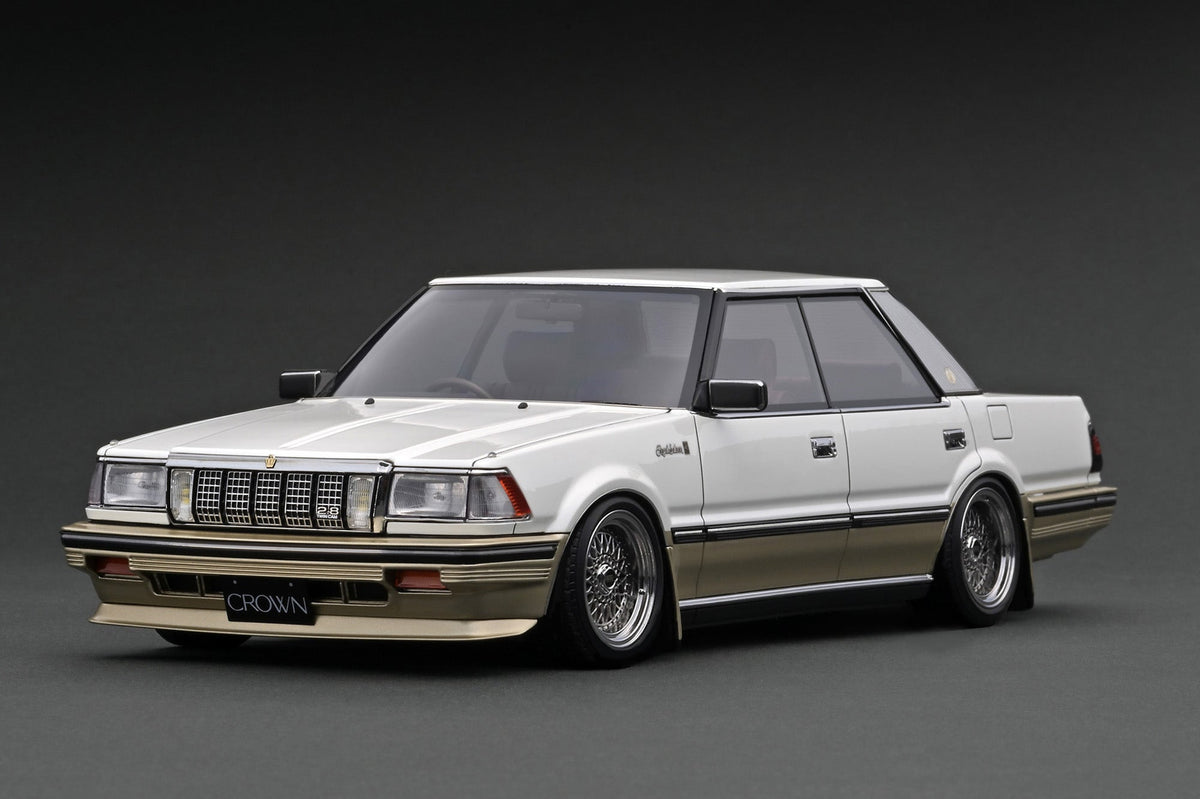 Ignition Model 1:18 Toyota Crown 2.8 Royal Saloon G (120) (3 Versions)