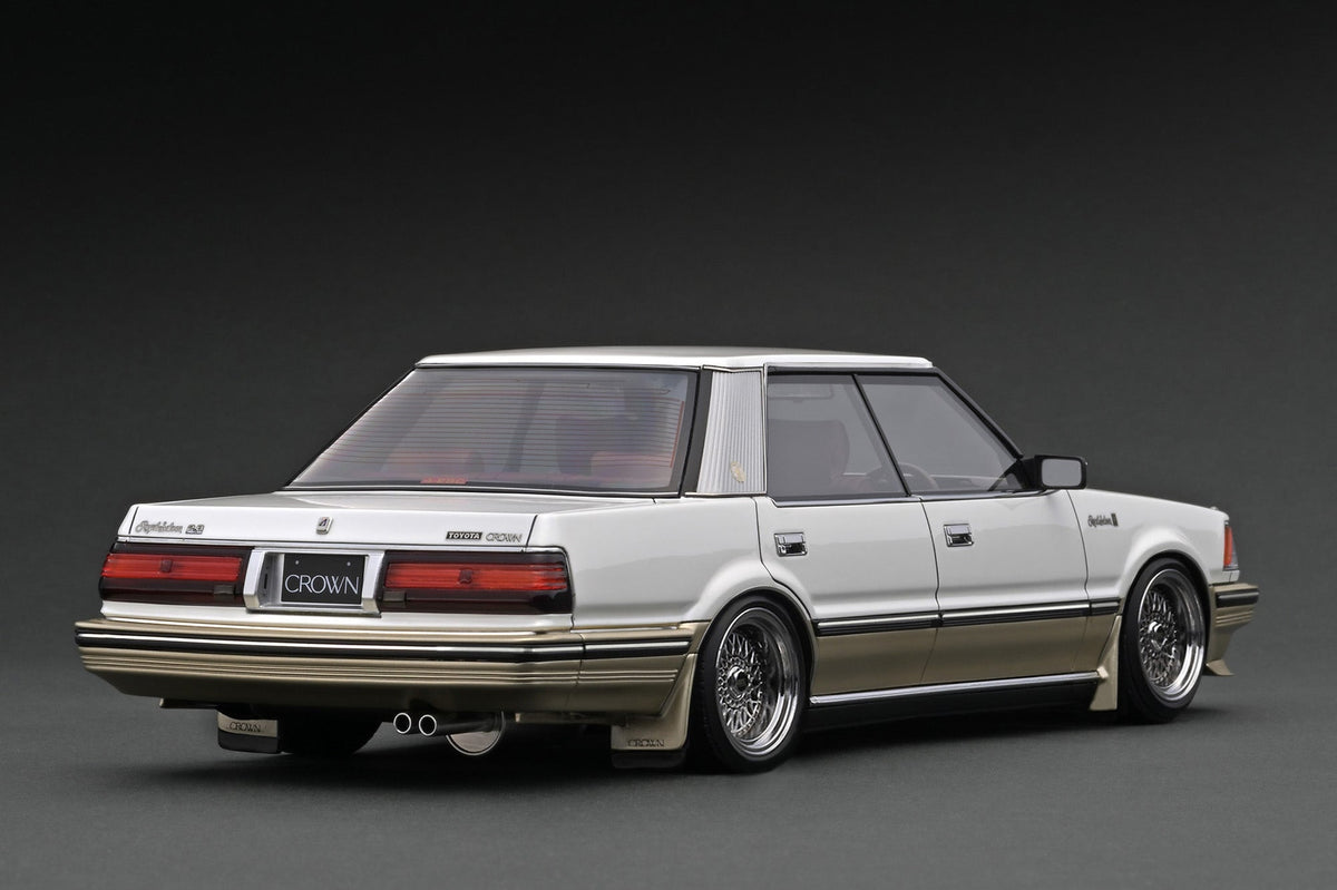 Ignition Model 1:18 Toyota Crown 2.8 Royal Saloon G (120) (3 Versions)