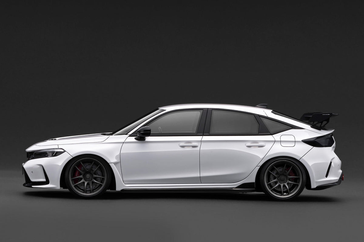 [Preorder] Ignition Model 1:18 Honda Civic Type-R J'S Racing (FL5) White IG3935