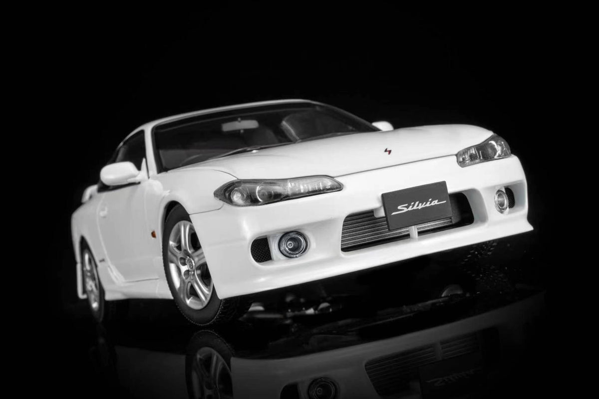 [Preorder] MOTORHELIX 1:18 Nissan Silvia S15 Spec-R Aero 1999 (3 Colours)