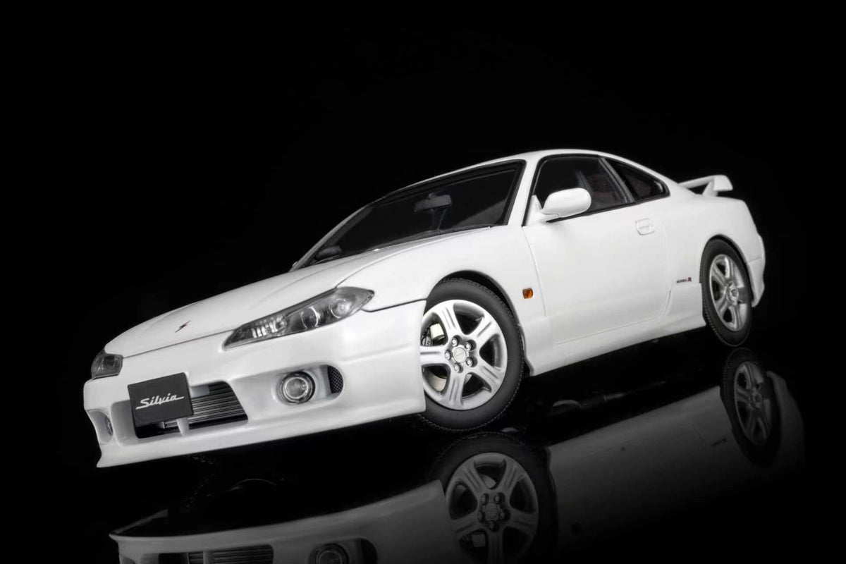 [Preorder] MOTORHELIX 1:18 Nissan Silvia S15 Spec-R Aero 1999 (3 Colours)