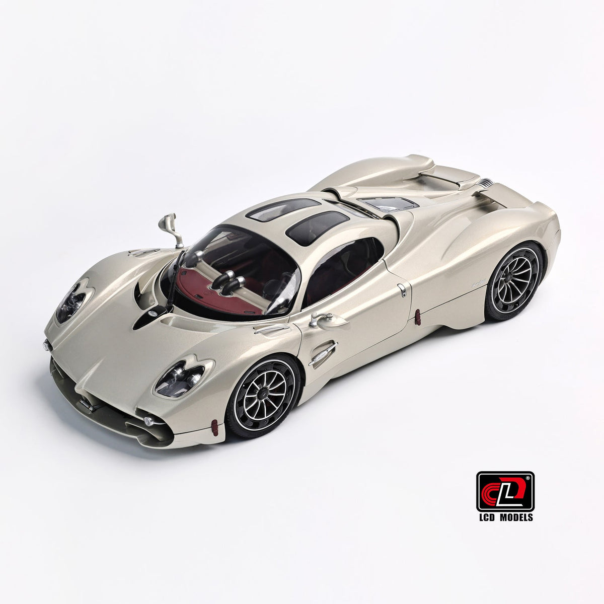 [Preorder] LCD 1:18 Pagani Utopia (2 Colours) LCD18024-PW/ LCD18024-GO