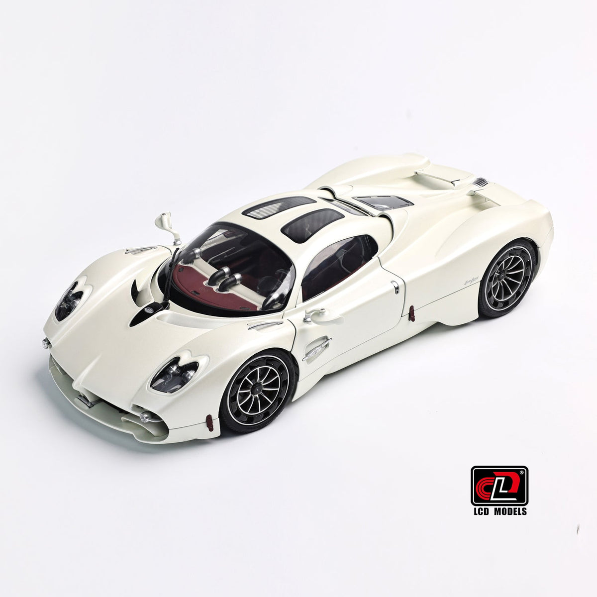 [Preorder] LCD 1:18 Pagani Utopia (2 Colours) LCD18024-PW/ LCD18024-GO