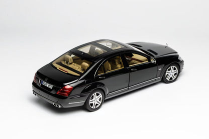 MOTORHELIX 1:18 Mercedes Benz S-Class S600L AMG (W221) M82204