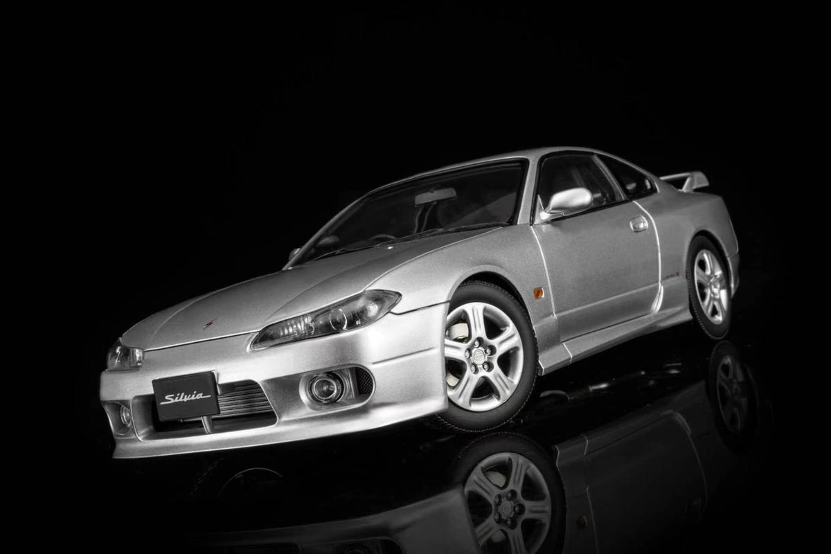 [Preorder] MOTORHELIX 1:18 Nissan Silvia S15 Spec-R Aero 1999 (3 Colours)