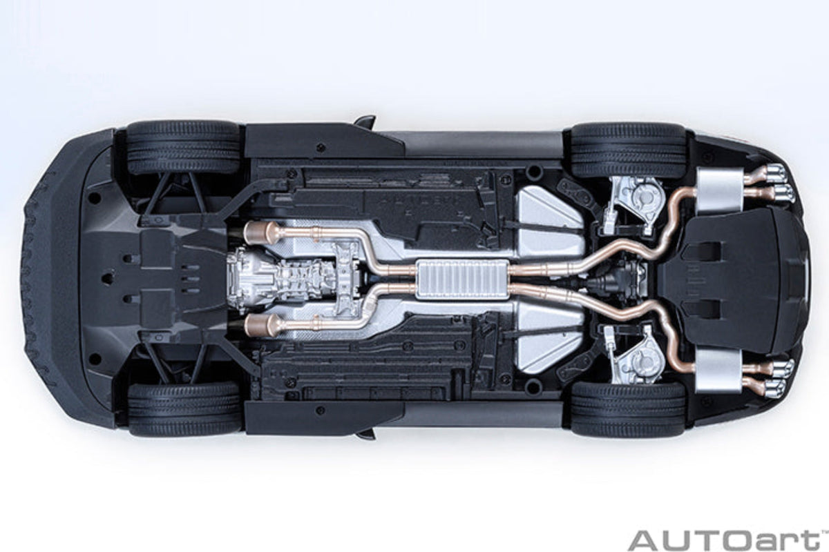 AUTOart 1:18 FORD MUSTANG SHELBY GT500 - Iconic Silver 73096