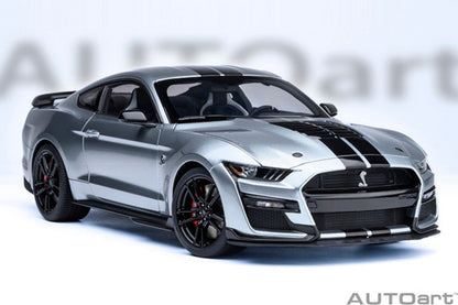 AUTOart 1:18 FORD MUSTANG SHELBY GT500 - Iconic Silver 73096