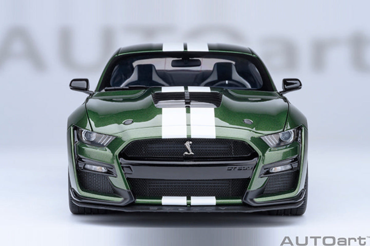 AUTOart 1:18 FORD MUSTANG SHELBY GT500 - Eruption Green 73097
