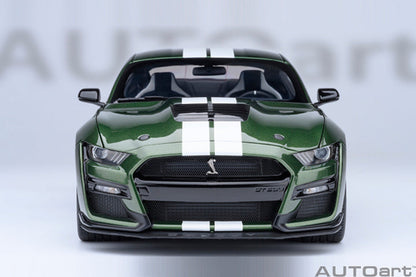 AUTOart 1:18 FORD MUSTANG SHELBY GT500 - Eruption Green 73097