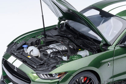 AUTOart 1:18 FORD MUSTANG SHELBY GT500 - Eruption Green 73097