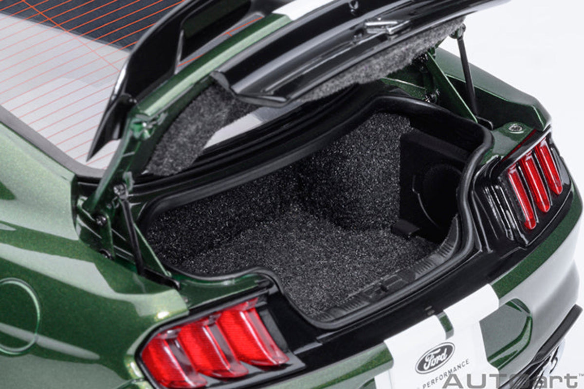 AUTOart 1:18 FORD MUSTANG SHELBY GT500 - Eruption Green 73097