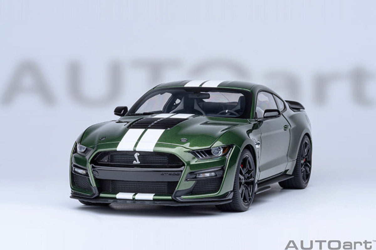 AUTOart 1:18 FORD MUSTANG SHELBY GT500 - Eruption Green 73097
