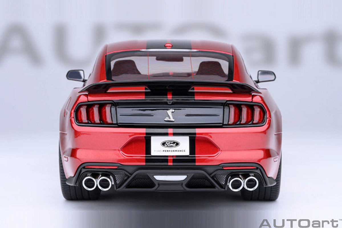 AUTOart 1:18 FORD MUSTANG SHELBY GT500 - Rapid Red 73098