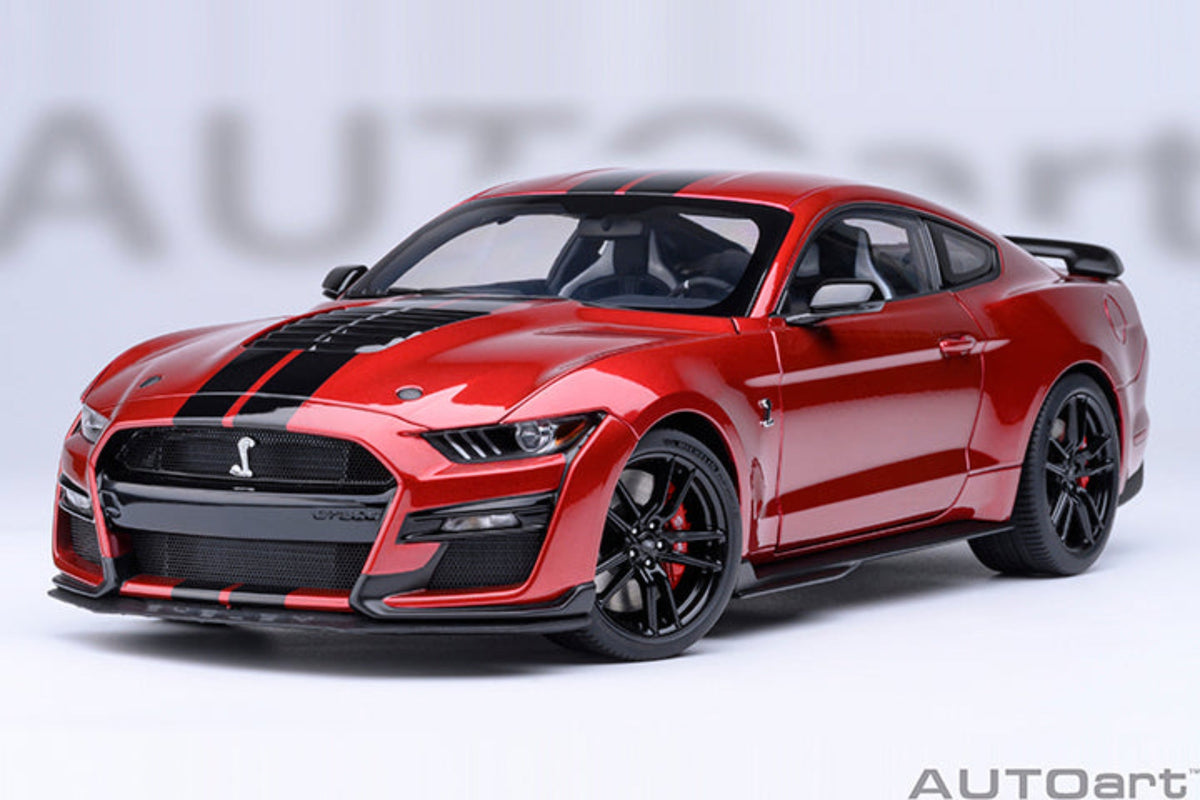 AUTOart 1:18 FORD MUSTANG SHELBY GT500 - Rapid Red 73098