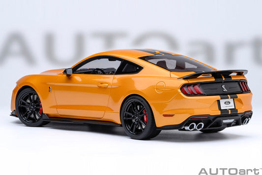 AUTOart 1:18 FORD MUSTANG SHELBY GT500 - Cyber Orange 73099