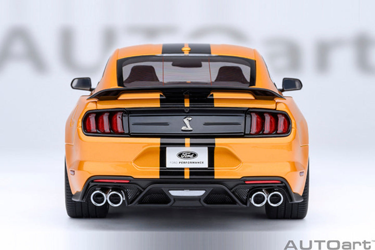 AUTOart 1:18 FORD MUSTANG SHELBY GT500 - Cyber Orange 73099