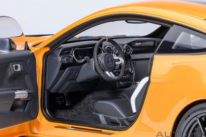 AUTOart 1:18 FORD MUSTANG SHELBY GT500 - Cyber Orange 73099