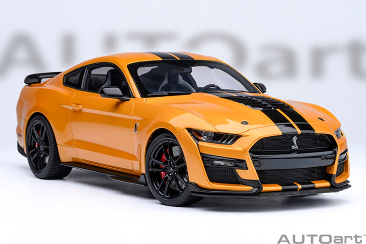 AUTOart 1:18 FORD MUSTANG SHELBY GT500 - Cyber Orange 73099
