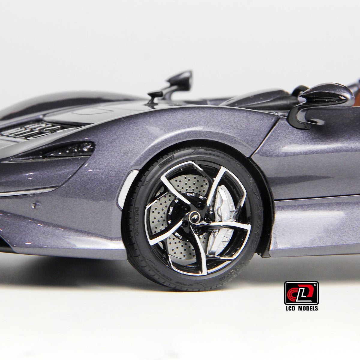 LCD 1:18 McLaren ELVA - Metallic Grey LCD18015-GR