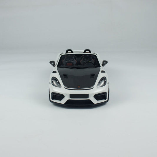 Minichamps 1:18 Caymen 718 Spyder RS Weissach Package 110063130/ 110063131