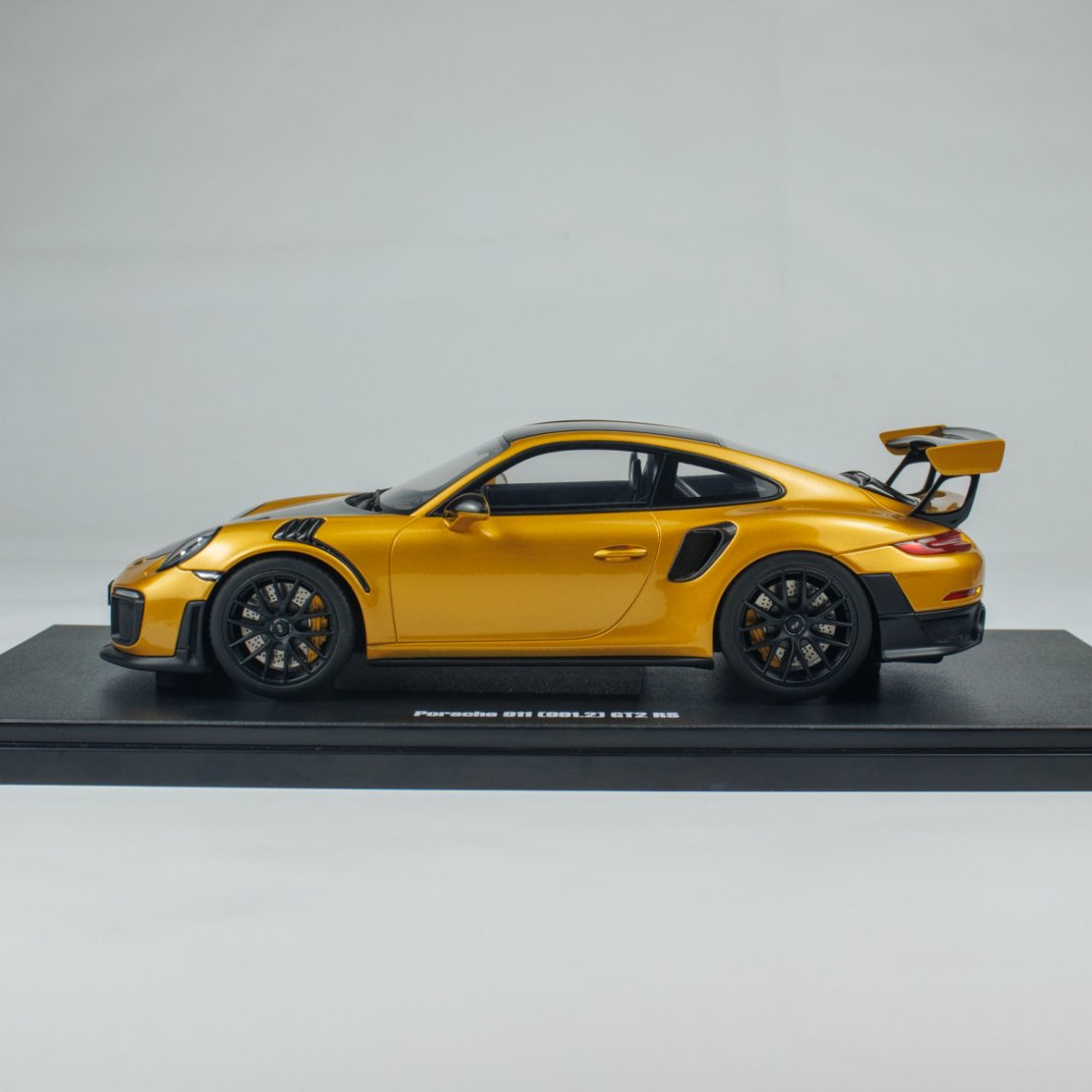 GT Spirit 1:18 Porsche 911 (991.2) GT2 RS CLDC041