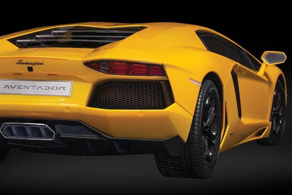 Pocher 1:8 Model Kits Lamborghini Aventador LP 700-4 Giallo Orion
