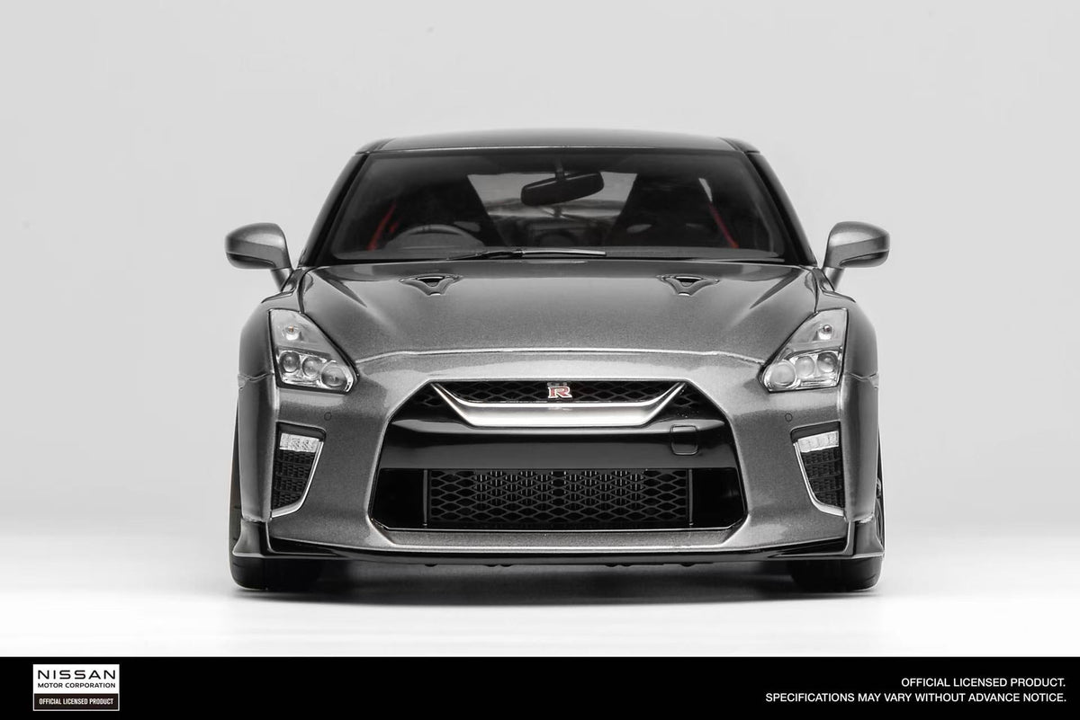 Motorhelix 1:18 Nissan GT-R (R35) Track Edition Engineered by NISMO 2020 (3 Colors)