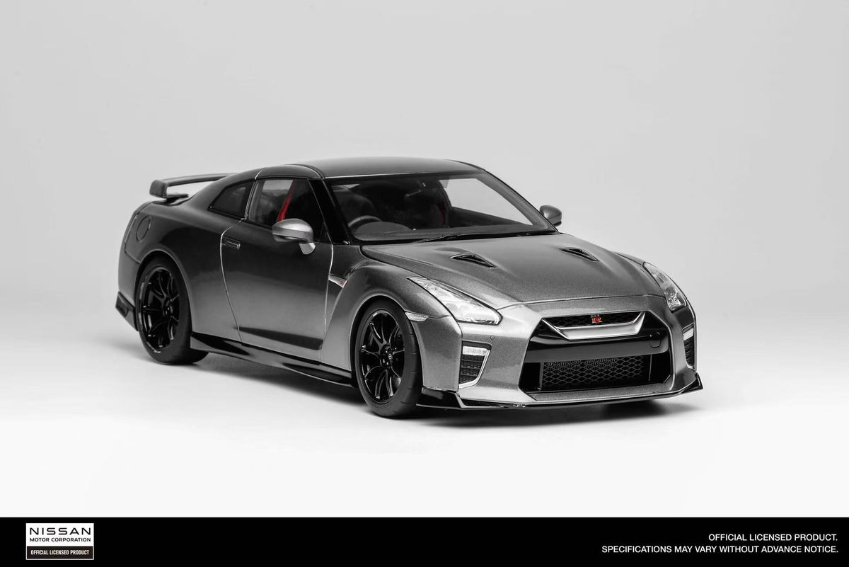 Motorhelix 1:18 Nissan GT-R (R35) Track Edition Engineered by NISMO 2020 (3 Colors)
