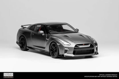 Motorhelix 1:18 Nissan GT-R (R35) Track Edition Engineered by NISMO 2020 (3 Colors)