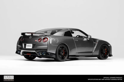Motorhelix 1:18 Nissan GT-R (R35) Track Edition Engineered by NISMO 2020 (3 Colors)
